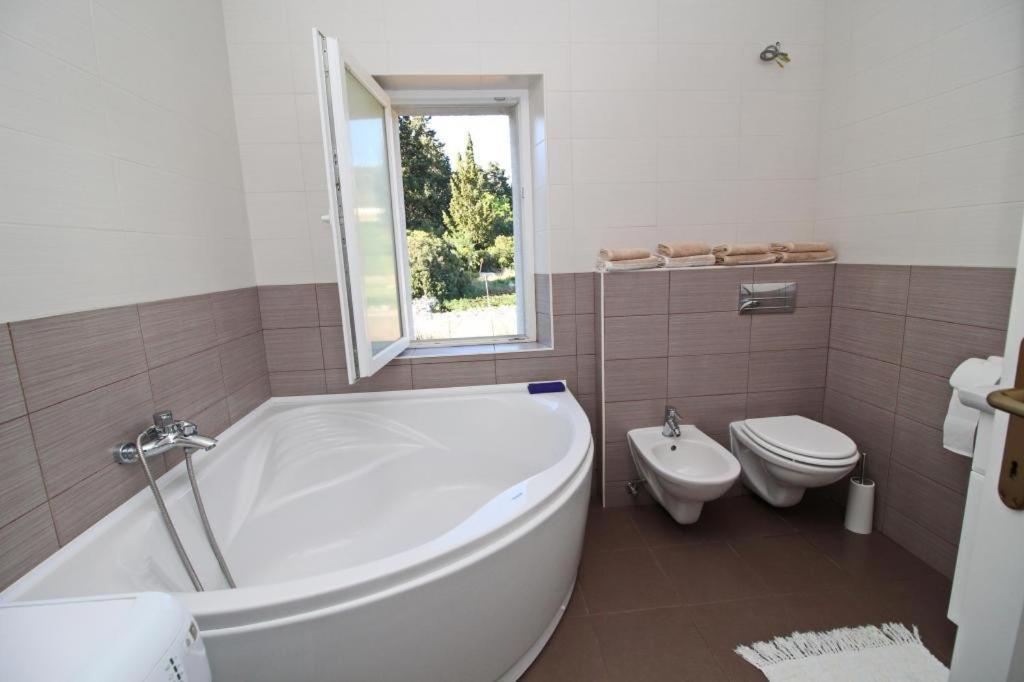 Apartment Lucija Vela Luka Eksteriør billede