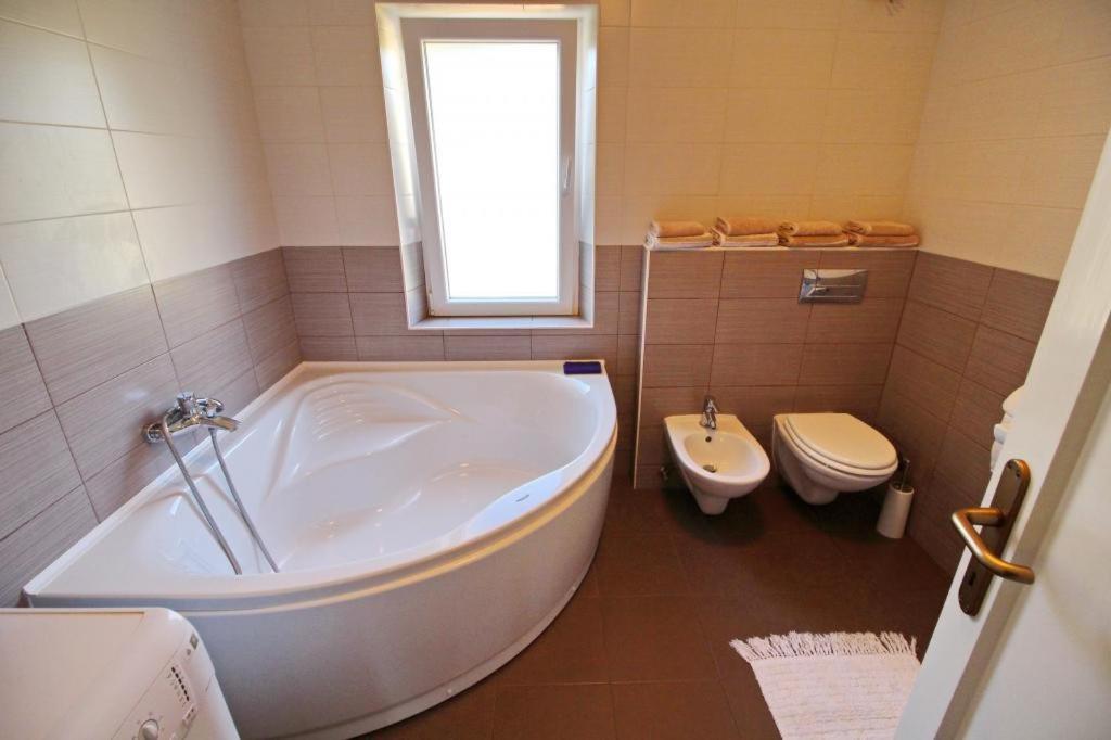 Apartment Lucija Vela Luka Eksteriør billede