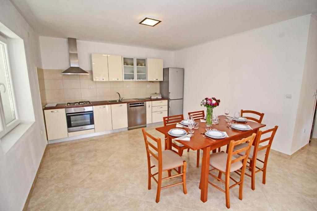 Apartment Lucija Vela Luka Eksteriør billede